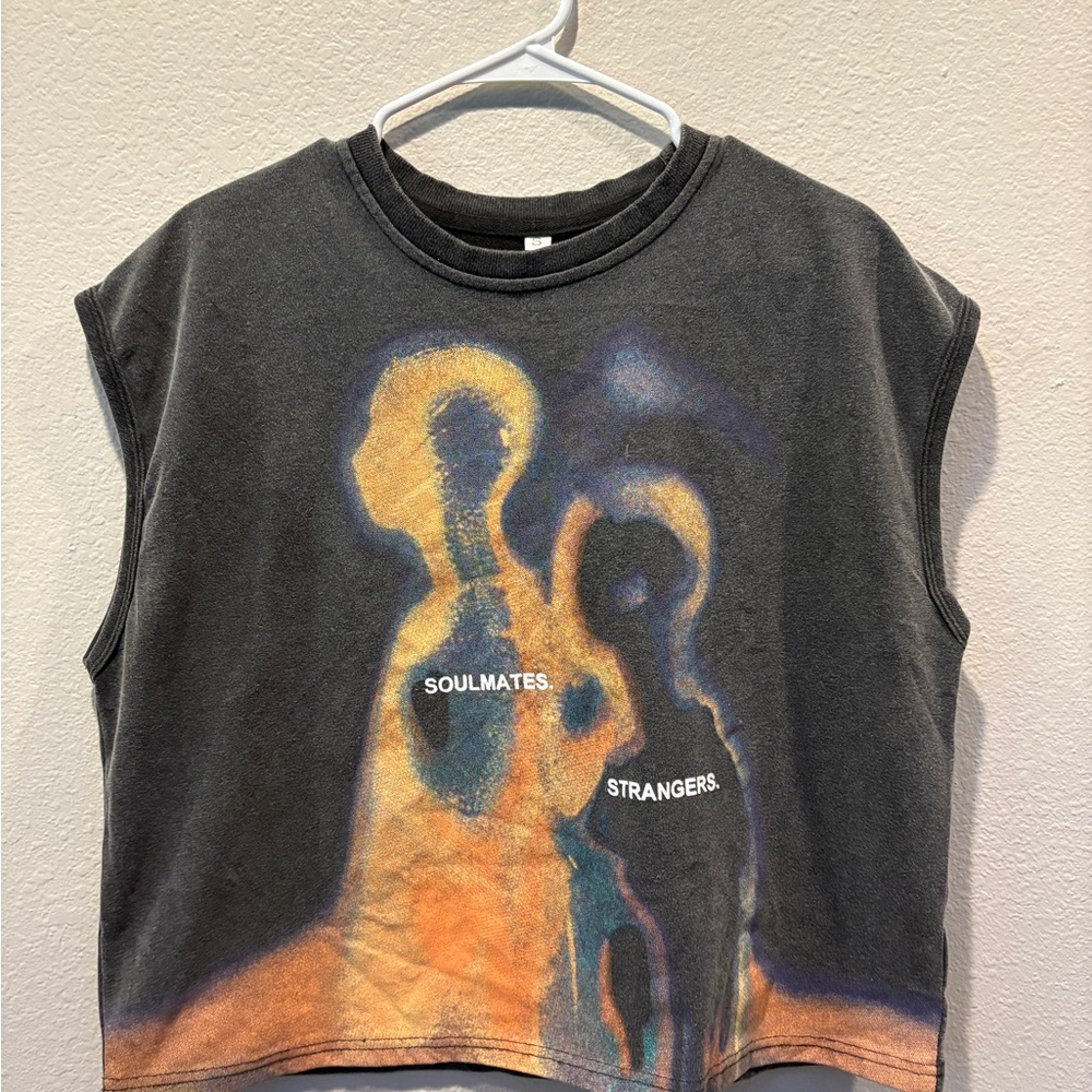 Graphic Sleeveless Tee with Soulmates Strangers Design